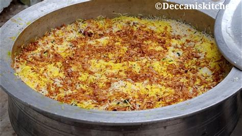  La Biryani: Un Piatto Piccante e Cremoso per Esplorare la Cucina di Lucknow!