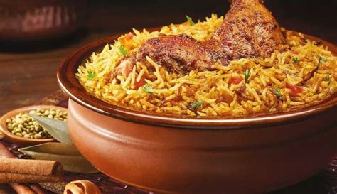  La Biryani: Un Piatto Piccante e Cremoso per Esplorare la Cucina di Lucknow!