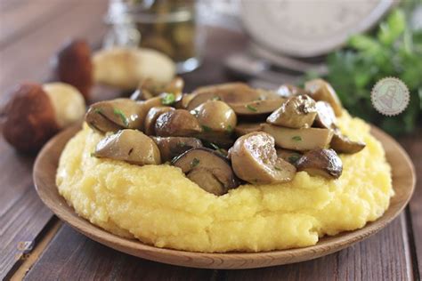  La Polenta di Mais con Funghi Selvatici: Un Viaggio Gustativo attraverso la Cina e l'Italia