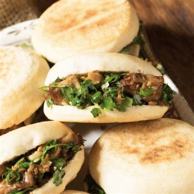  Rou Jia Mo: Un'esplosione di sapori speziati avvolti in un morbido panino cinese!