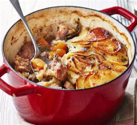  Lancashire Hotpot: Un piatto ricco di sapori rustici e comfort food senza compromessi!